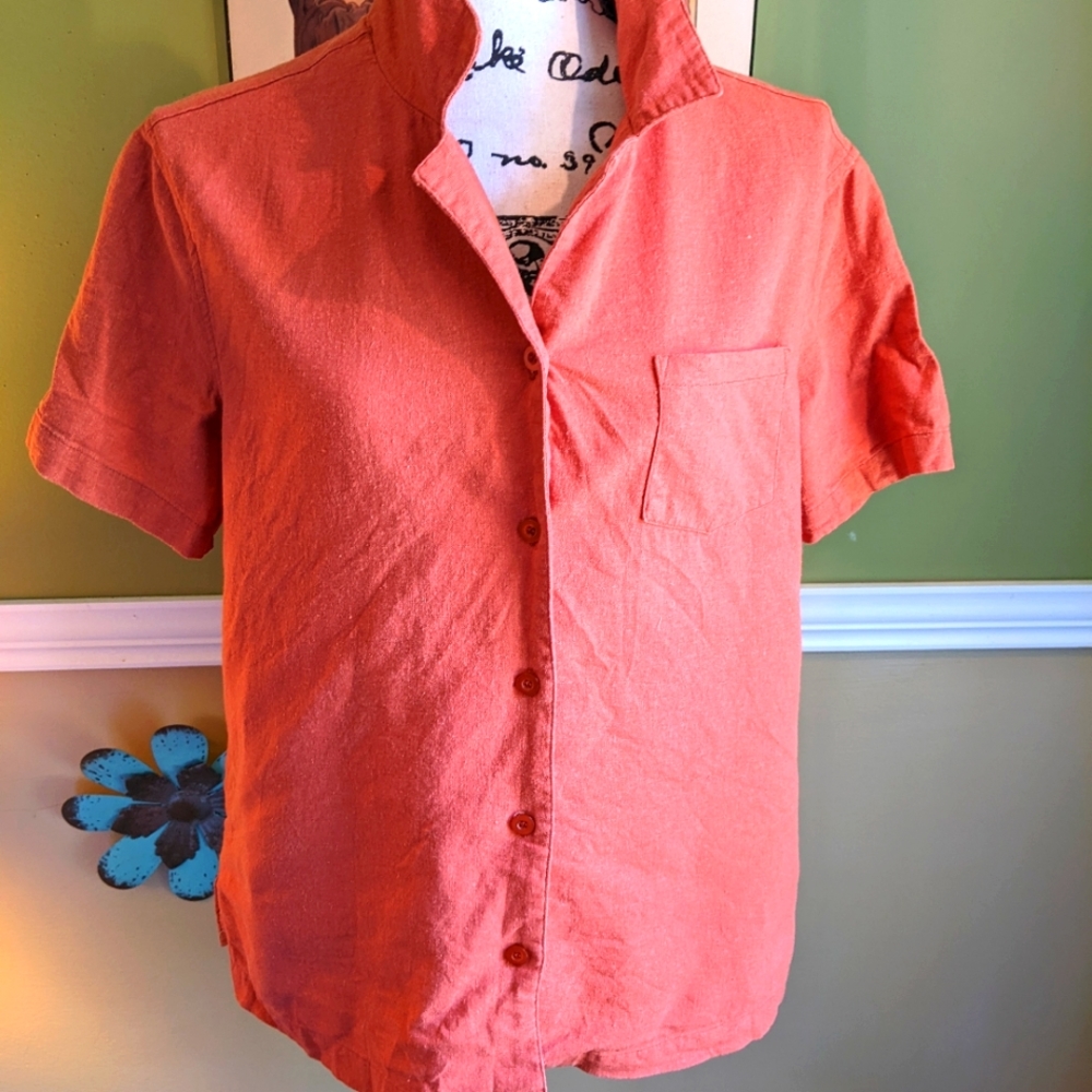 Baxter Wells top